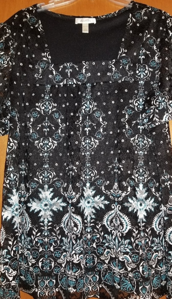 Short-sleeved blouse with lace overlay